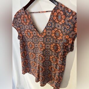 DR2 Women's Pleated Front Relaxed Top Shirt Sleeve Deep V Medium Orange Blue